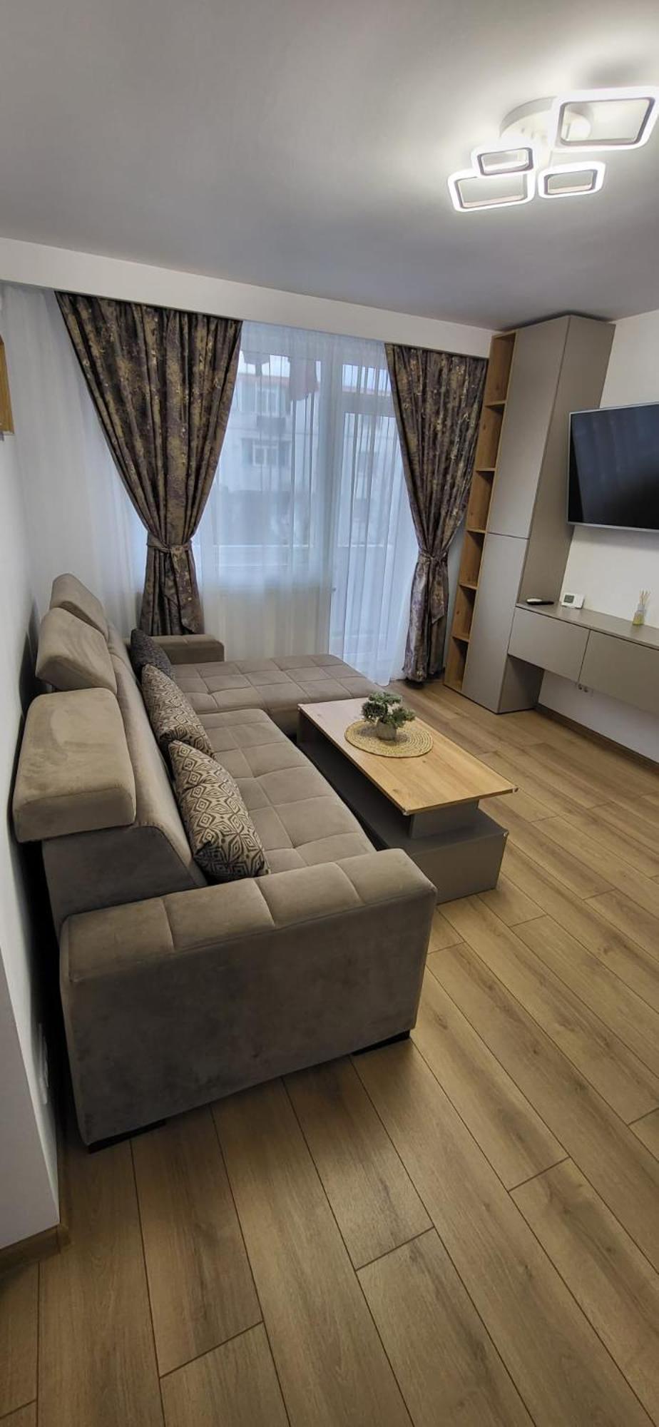 Urban Retreat Central - One Bedroom Apartment Pitesti Exterior photo